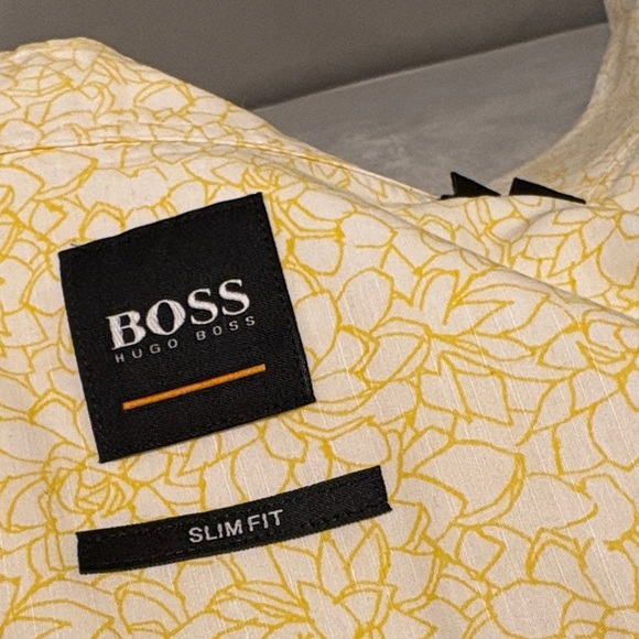 Hugo Boss Yellow Patterned Casual Shirt - Picture 2 of 5